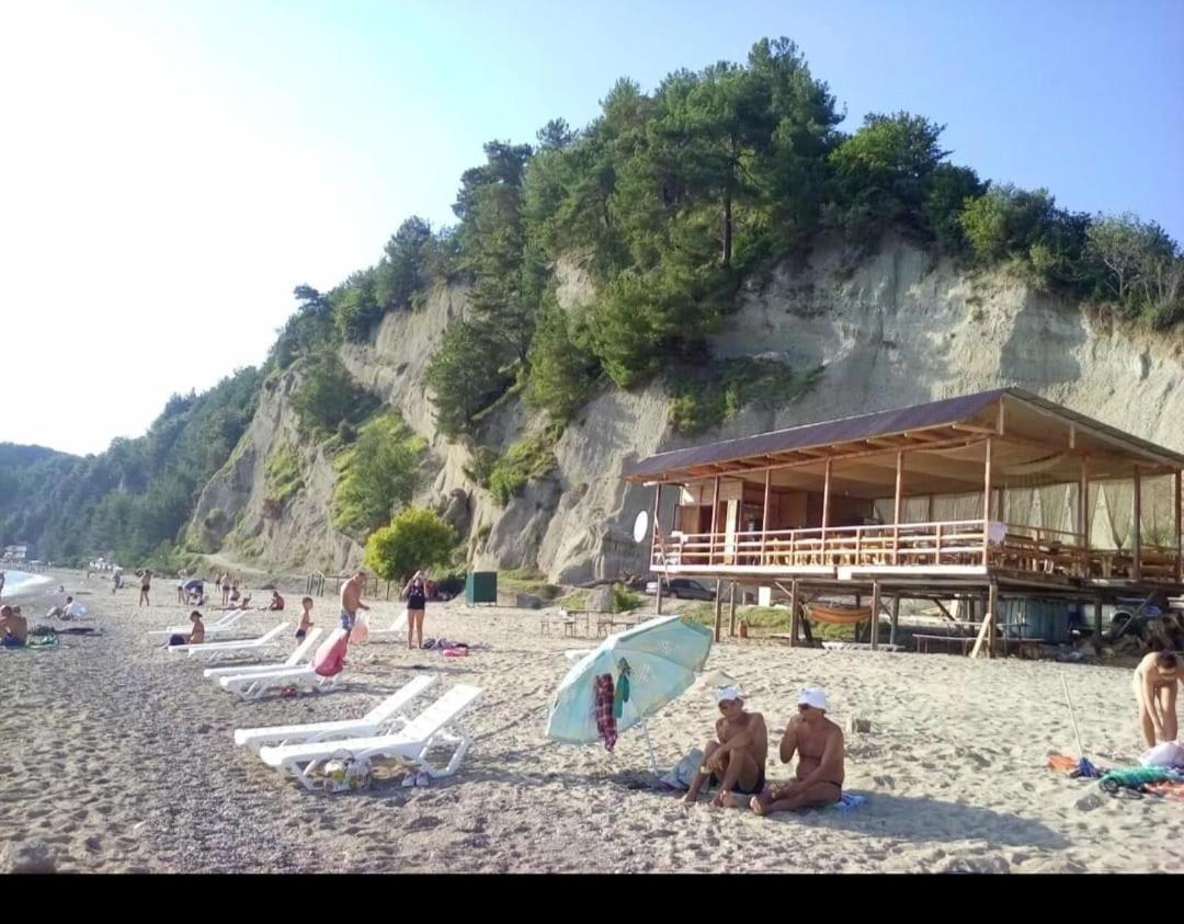 Hotel Zolotaya Buhta 10 Pizunda Exterior foto